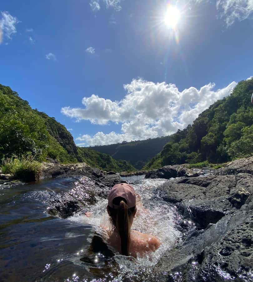 Mauritius Natirel : 7 cascades valley waterfall discovery - The descent into the seven-waterfall valley