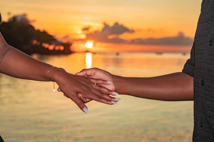 Mauritius: Photoshoot at Mont Choisy Beach - What you receive after the shoot