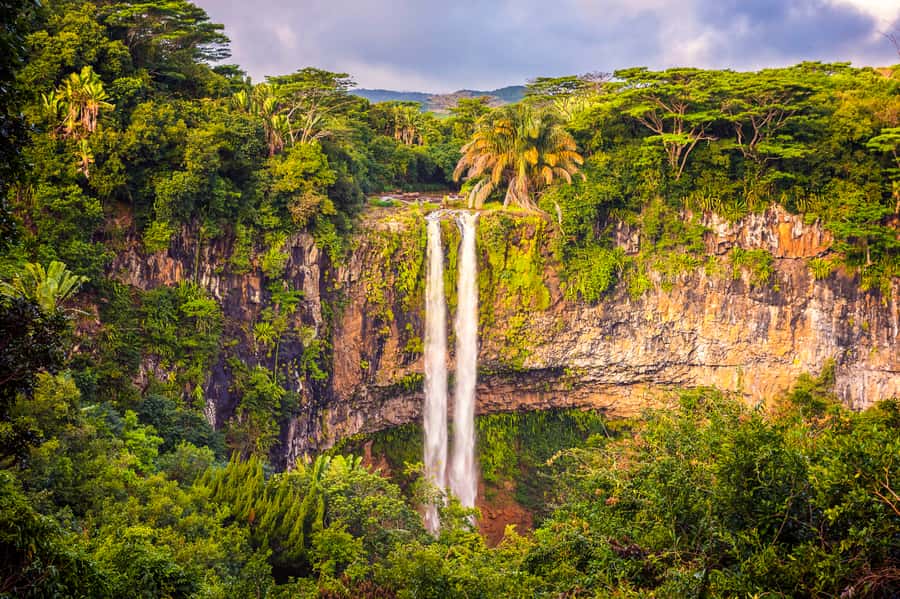 Mauritius: Private Full-Day Iconic Instagram Spots - Chamarel 7 Colored Earth and the island’s unusual geology