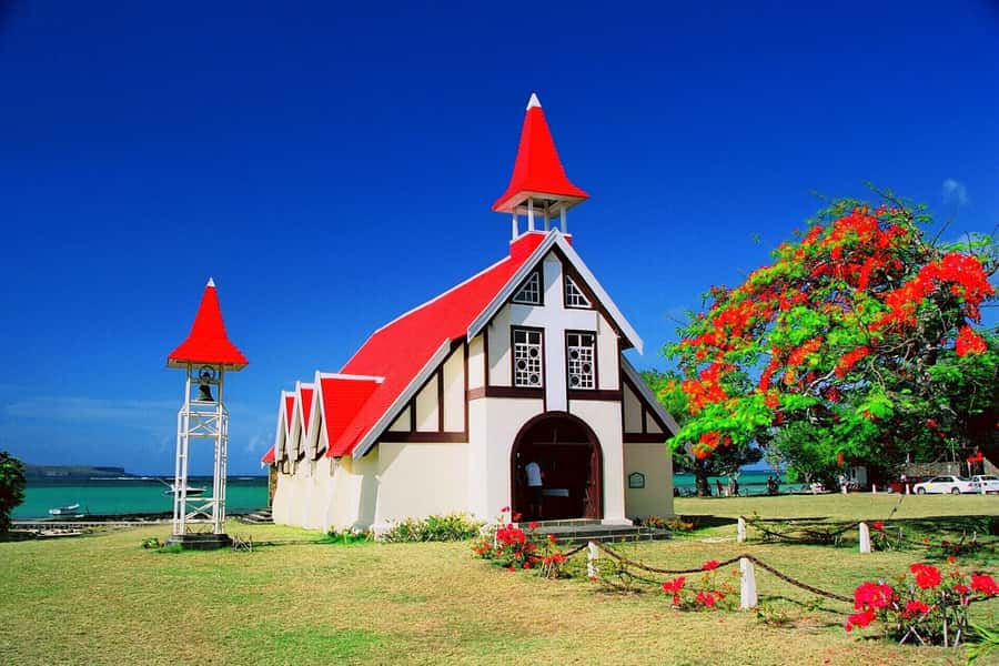 Mauritius: Private Full-Day Tour of the North Coast - Mont Choisy, a long curve of sand