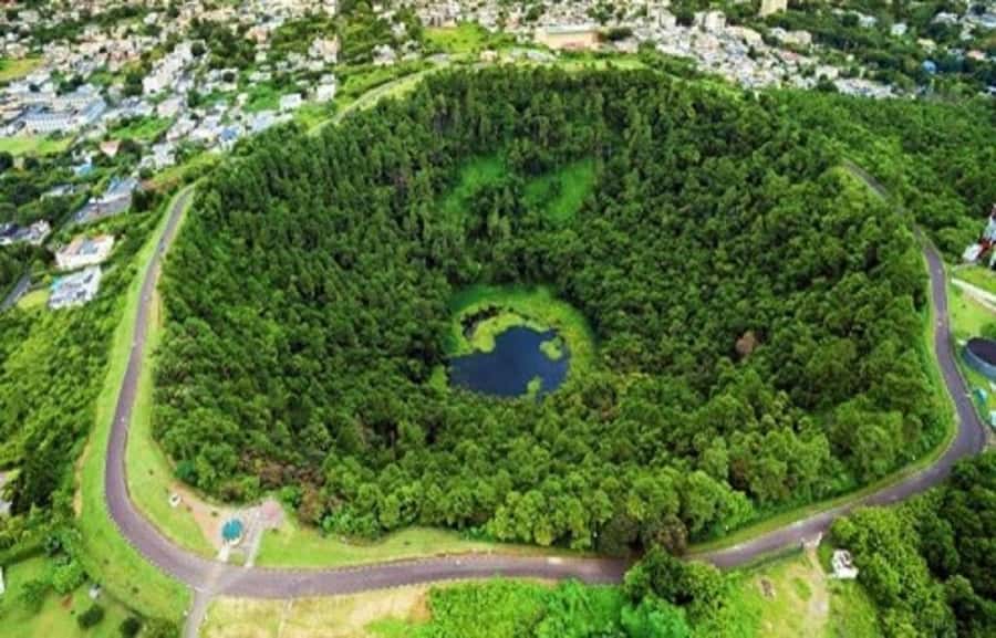 Mauritius: Private South Day Tour with Hotel Transfer - The 23 Colored Earth at Vallé Advenature Park