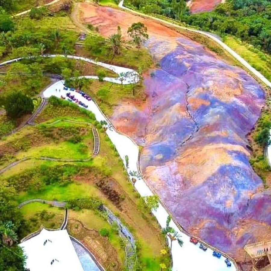 Mauritius: Private Southwest Day Tour - Choosing between Seven Colored Earth and Les Valley Des Couleurs