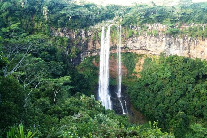 Mauritius Private Transfers: Airport and Ground Services - Why punctuality matters in Mauritius