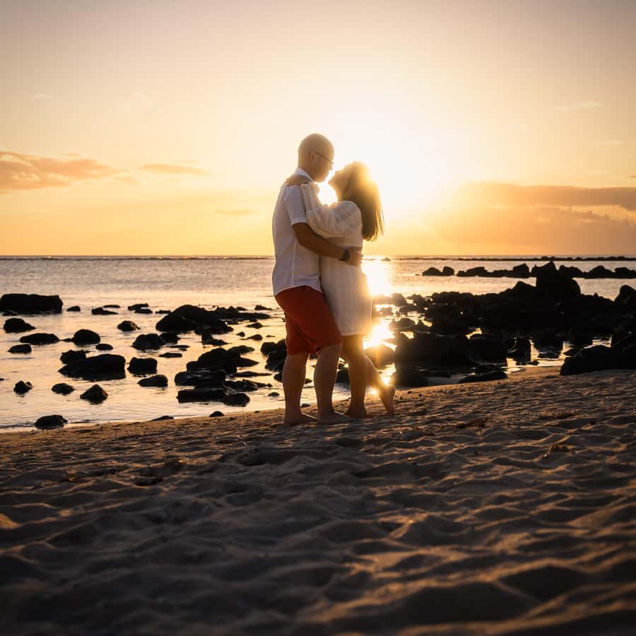 Mauritius: Sunset photoshoot (Honeymoon/family shoots) - Why a sunset photoshoot suits Mauritius