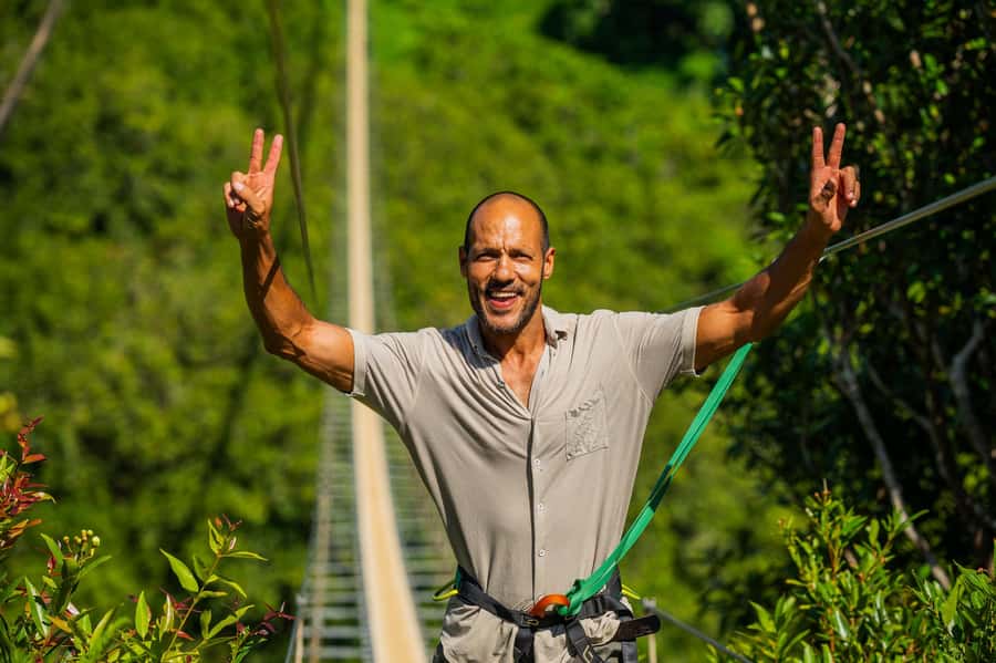 Mauritius: Vallé Advenature Park, Nepalese Bridge - What happens before you step onto the bridge