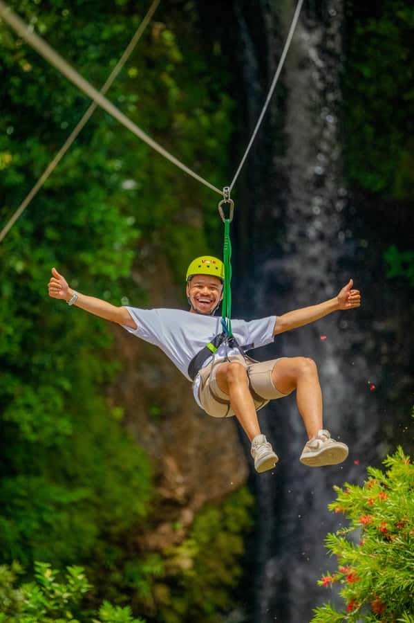 Mauritius: Vallé Advenature Park: Waterfall Zipline - Arriving at La Vallée des Couleurs Nature Park