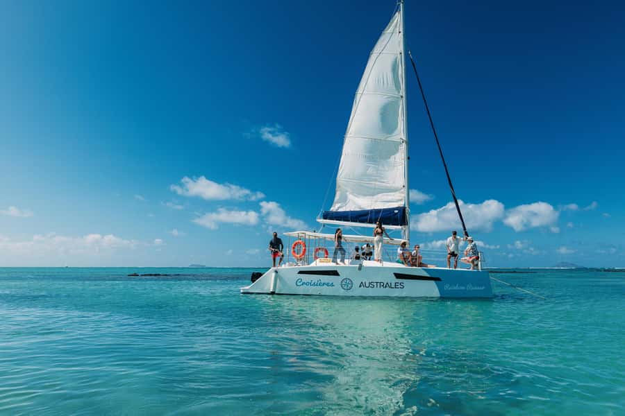 North East of Mauritius: Catamaran Cruise w/ BBQ Lunch - Cruising the Northeast Coast