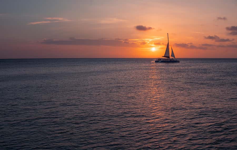 North of Mauritius: Sunset Catamaran Cruise, Drinks & Snacks - Returning to Grand Baie after dark