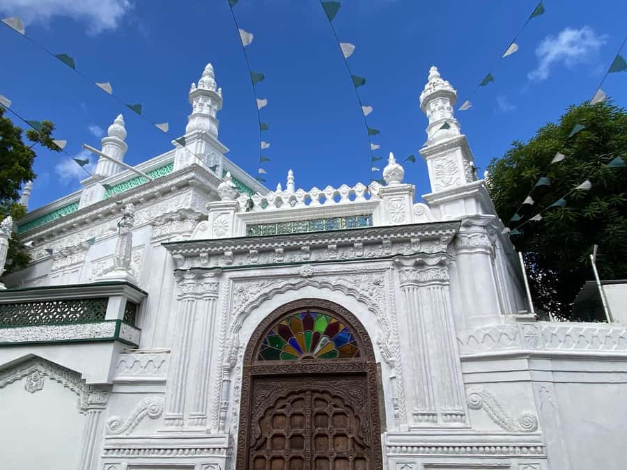 Port Louis: Private Guided Tour and Street Food Tasting - Why private transport changes the experience