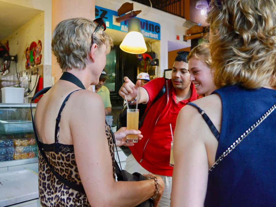 Port Louis: Street Eats and City Highlights Walking Tour - Chinatown brings food and history together