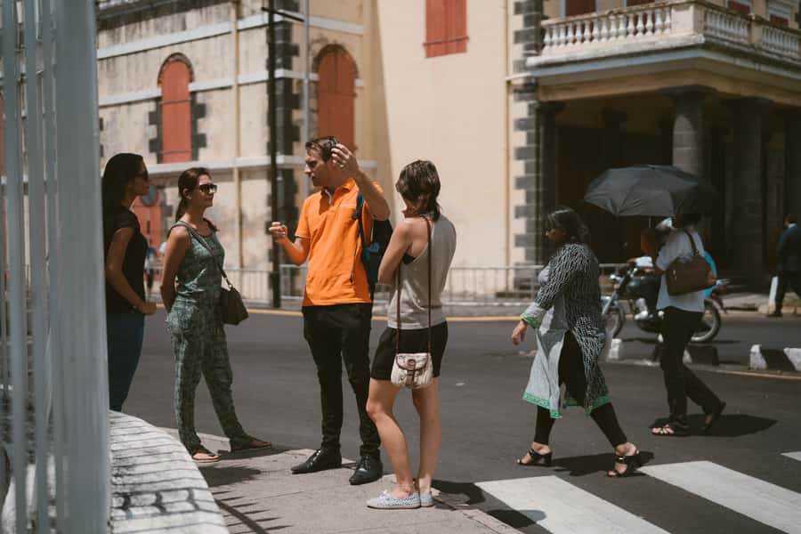 Port Louis: Street Food & City Tour - Faratas, rougaille, and the first local food stops
