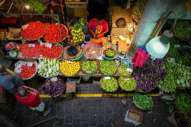 Port-Louis Street Food Tour - The guides add much of the value