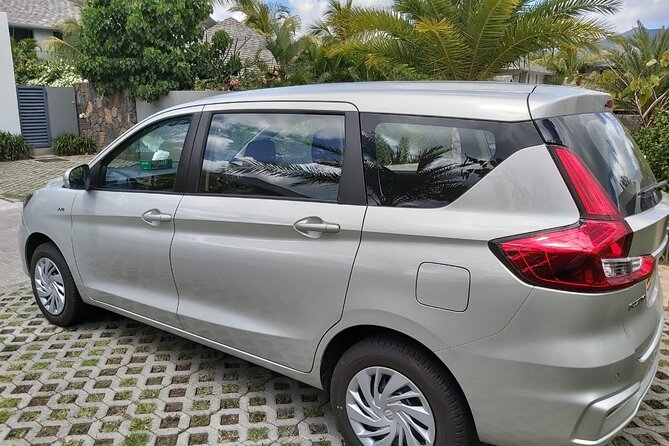 Private Airport-Hotel Transfers in Mauritius - Finding the driver at Sir Seewoosagur Ramgoolam Airport