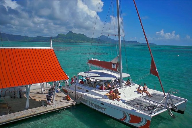 Private Charter Full Day Cruise: Île aux Cerfs - How the $1,335.67 charter compares in value