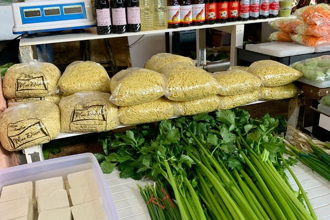 Private Cooking Class Experience with Farmers Market Visit - Shopping at Flacq Market with Jaya and Avi