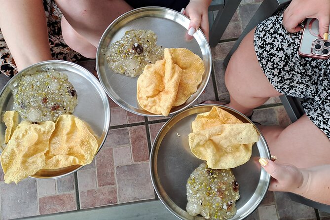 Private Cooking Class in Mauritius with a Local Family - The backyard garden comes first