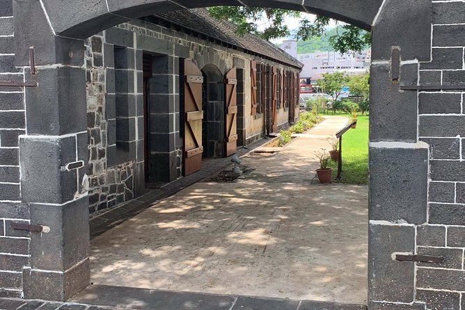 Private Guided Tour of Northern Mauritius with Shopping in Port Louis - Cap Malheureux and the red-roof church