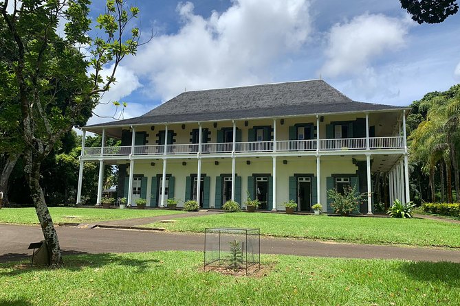 Private Guided Tour of Northern Mauritius with Shopping in Port Louis - Aapravasi Ghat: a brief but important historical stop