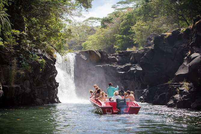 Private speed boat to Ile aux Cerfs full-day Incl: Lunch & Transfer - The ride back to Trou d’Eau Douce