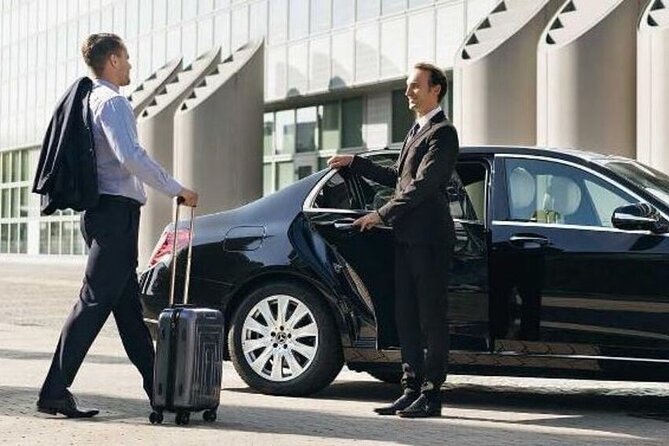 Private Transfer from Airport to Hotel in Mauritius - The pickup process after you book