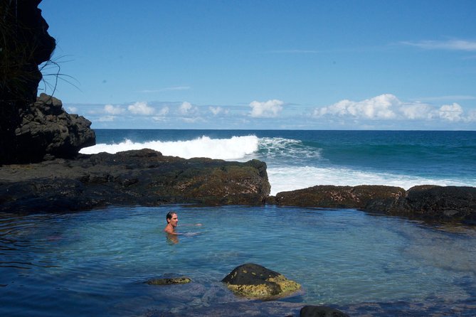 Randonnée - Le Sud Sauvage - Following the waterfalls, rivers, and forest