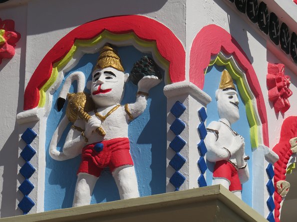 ROUTE OF INDIAN SPIRITUALITY - Two Tamil temples in Cap Malheureux