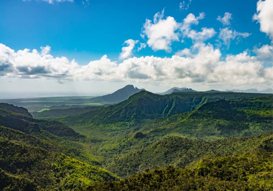 South: Gorges, Waterfalls, Lakes, Trails, 23 Coloured Earth - Why this private southern route works