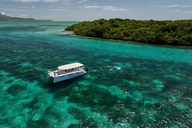 SouthEast Lagoon Discovery on shared basis on a Power Catamaran - Lunch, rum, and the relaxed onboard mood