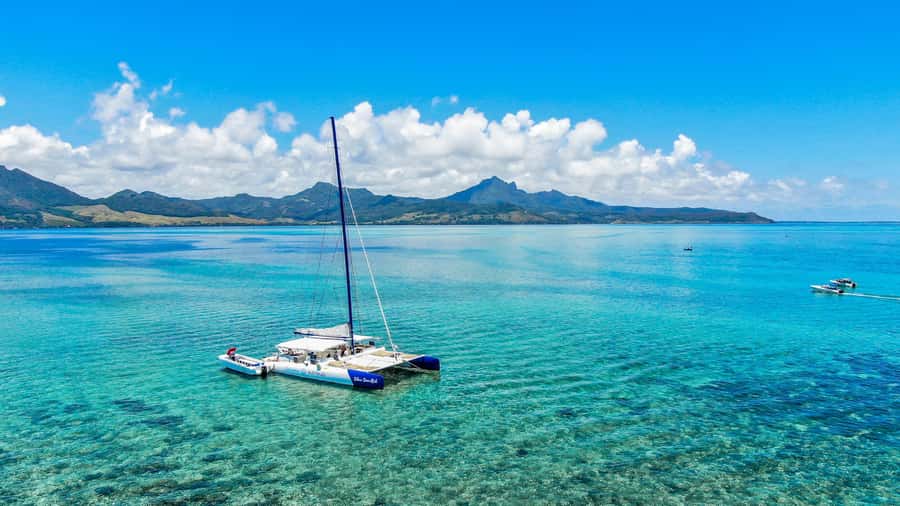 Southeast of Mauritius: Catamaran Cruise w/ BBQ Lunch - Snorkeling at Trou Moutou