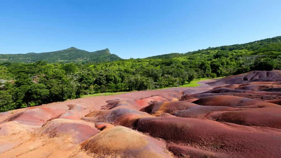 Southern Mauritius: Volcanoes & Coloured Earth - Trou aux Cerfs: a quick look into Mauritius’s volcanic past