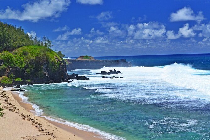 Southern Tales: Full-day incl Crocodile Park & 23 Colored Earth - A three-course Mauritian lunch