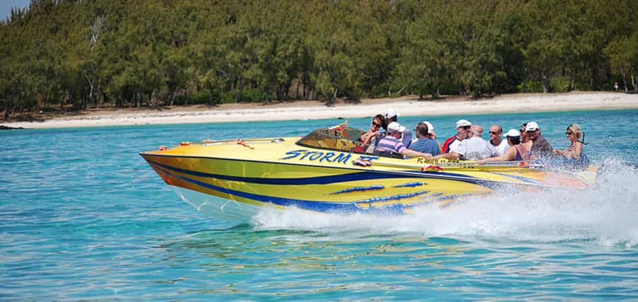 Speed boat to Ile aux Cerfs: Full day incl Lunch & Transfer - What the $90 price really covers