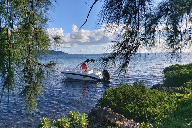 Speed Boat Tour île aux Cerfs and Others Gems of The South - The main reward: three hours around Île aux Cerfs
