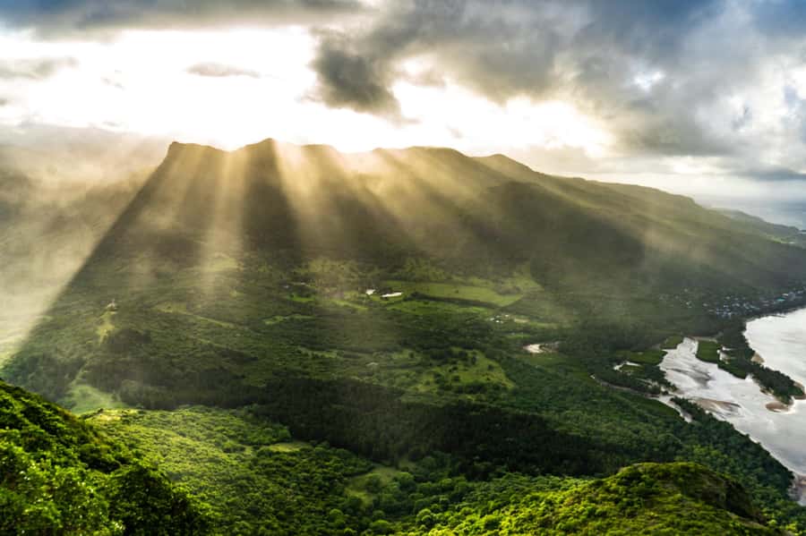 Sunrise hike at Le Morne Brabant with Local Guides (UNESCO) - Why Le Morne Brabant matters beyond the view