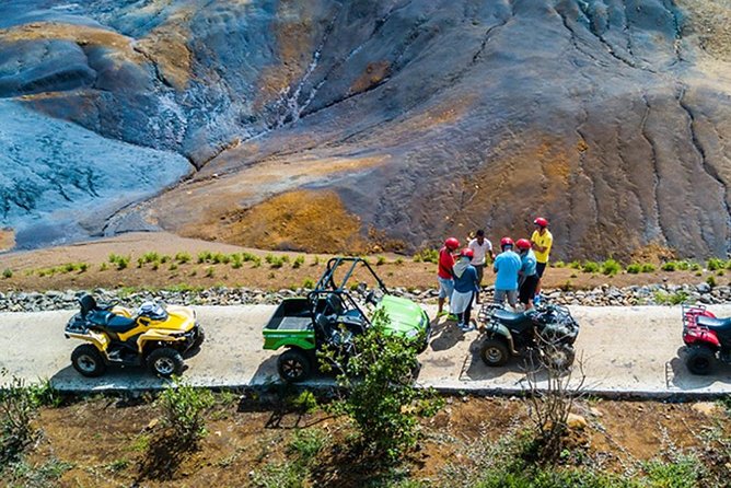 TAXI South guided tour. - Trou aux Cerfs and the island’s volcanic beginning
