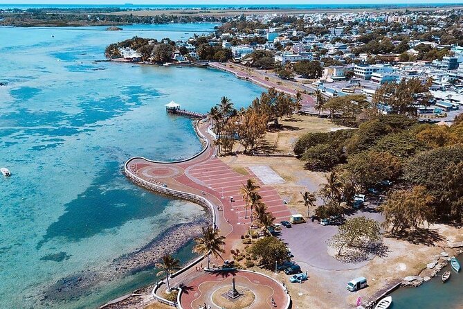 The Gorgeous East: Bois Cheri Tea factory, Rhumerie St-Aubin, Mahebourg & Lunch - Mahebourg waterfront and the Battle of Grand Port