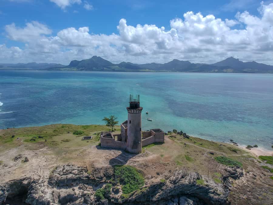 Trou d'Eau Douce: 5 Island Adventure with BBQ & Snorkeling - Ile aux Fouquets and its 200-year-old lighthouse