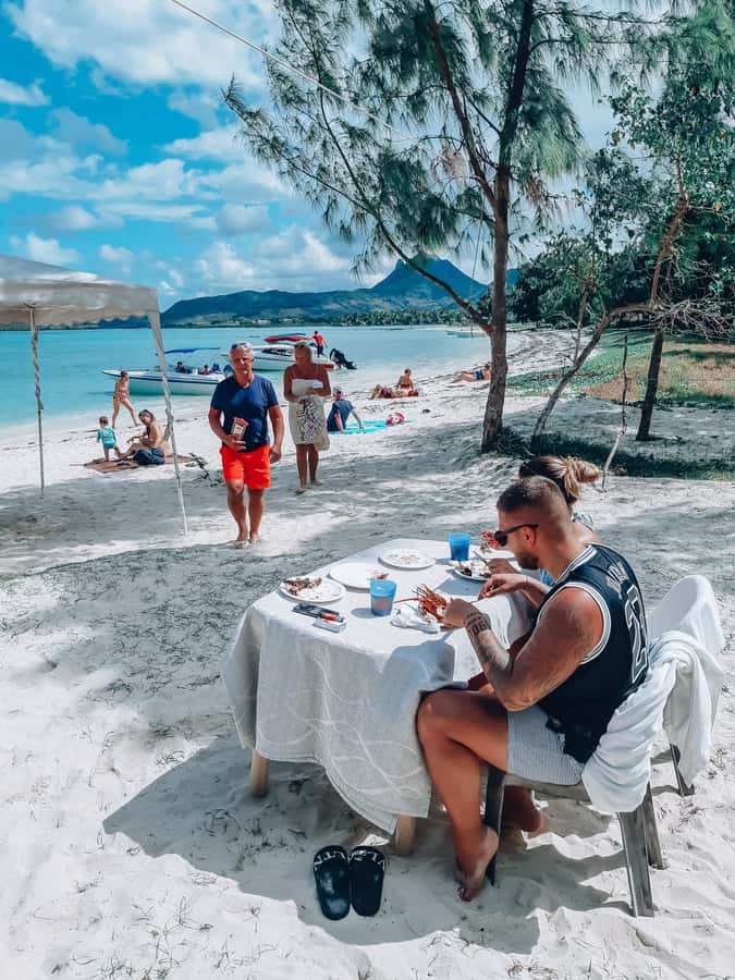 Trou D'Eau Douce: 5 island tour Mauritius with lunch/drinks - A planned snorkeling stop, with gear details to check