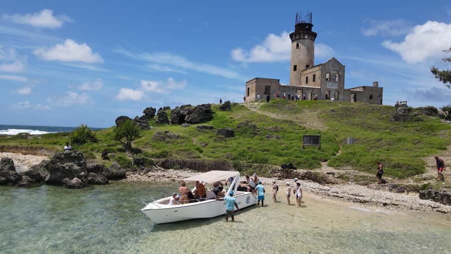Trou d'Eau Douce: 5 Islands Tour with Snorkeling and BBQ - Île aux Cerfs gives you room to wander