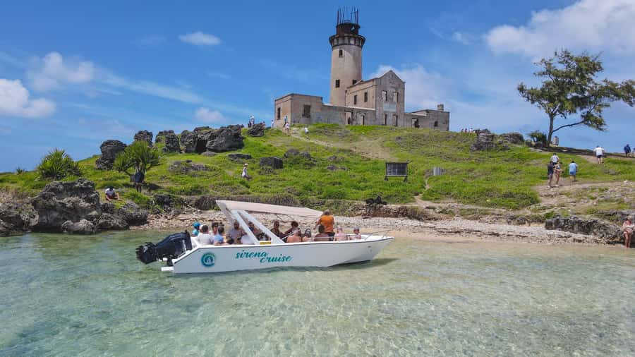 Trou d'Eau Douce: 5 Islands Tour with Snorkeling and BBQ - Who will get the most from the $106 price