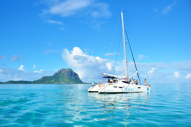 WEST Shared Cruise : OCÉANE Full Day Catamaran Ile aux Bénitiers - Starting at L’Estuaire in Grande Rivière Noire