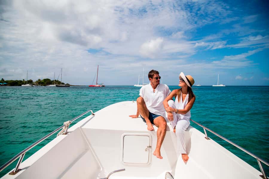 West: Swim wz dolphins, Crystal Rock, Lunch Benitiers island - Key points to know before you book